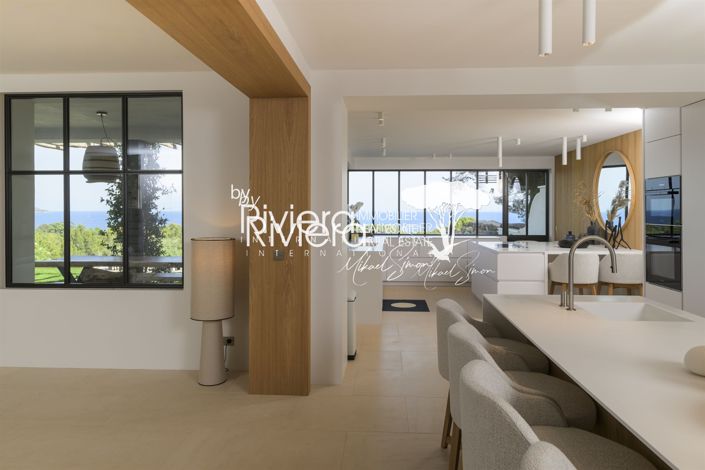 Image No.33-6 Bed House for sale