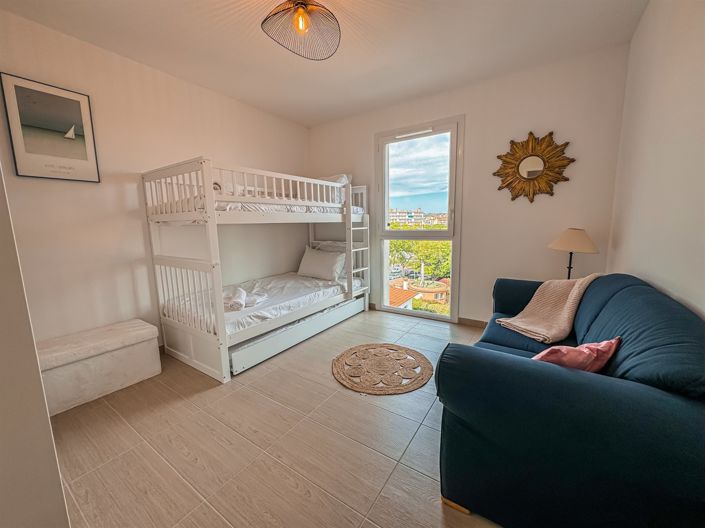 Image No.14-3 Bed Apartment for sale