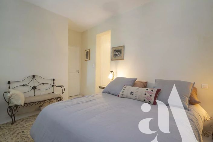 Image No.13-7 Bed House for sale