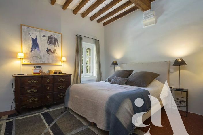 Image No.14-7 Bed House for sale