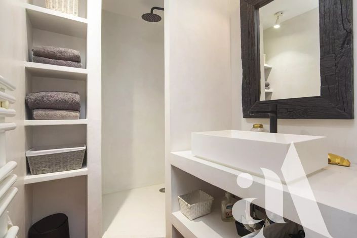 Image No.16-7 Bed House for sale