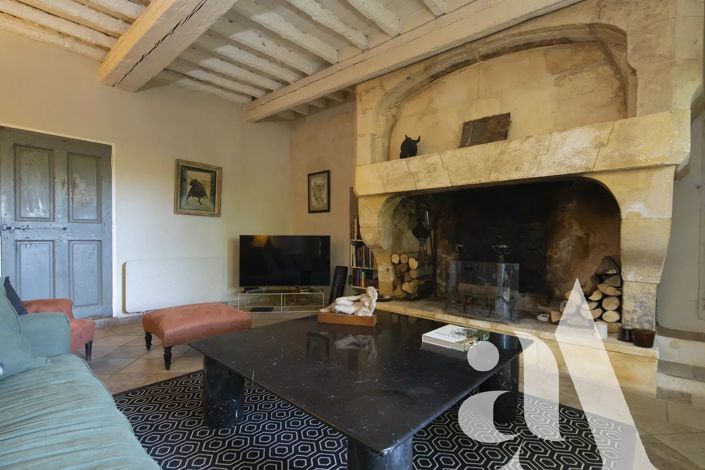 Image No.7-7 Bed House for sale