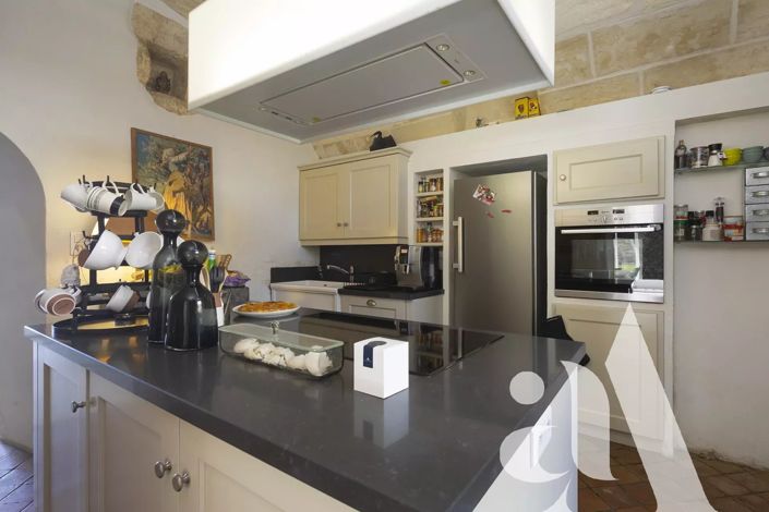 Image No.9-7 Bed House for sale