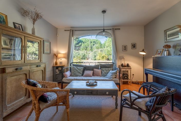 Image No.13-6 Bed House for sale