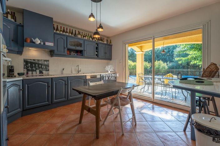 Image No.14-6 Bed House for sale