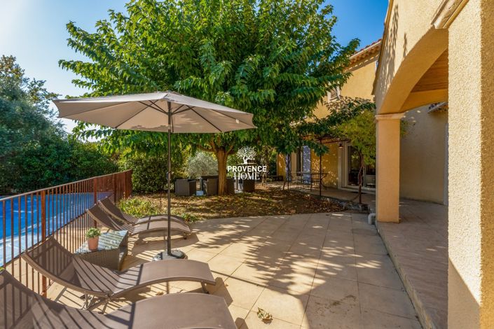 Image No.19-6 Bed House for sale