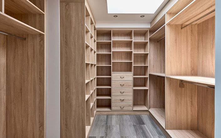 Image No.13-6 Bed Property for sale