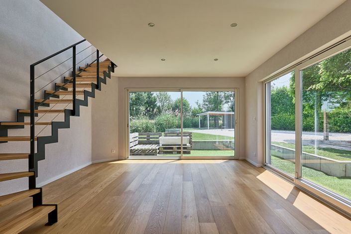 Image No.4-6 Bed Property for sale