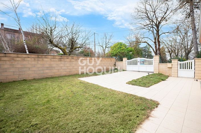 Image No.11-2 Bed House for sale