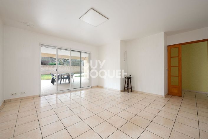 Image No.2-2 Bed House for sale