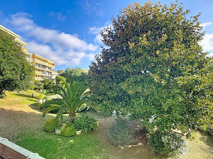 Image No.8-3 Bed Apartment for sale
