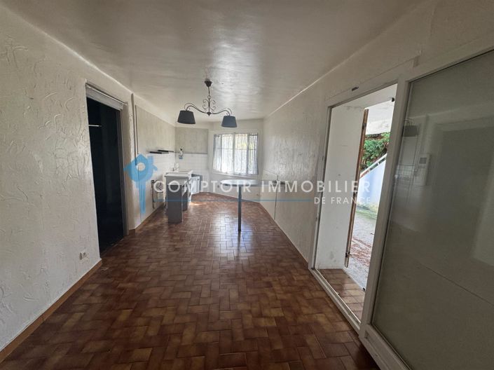 Image No.11-3 Bed House for sale