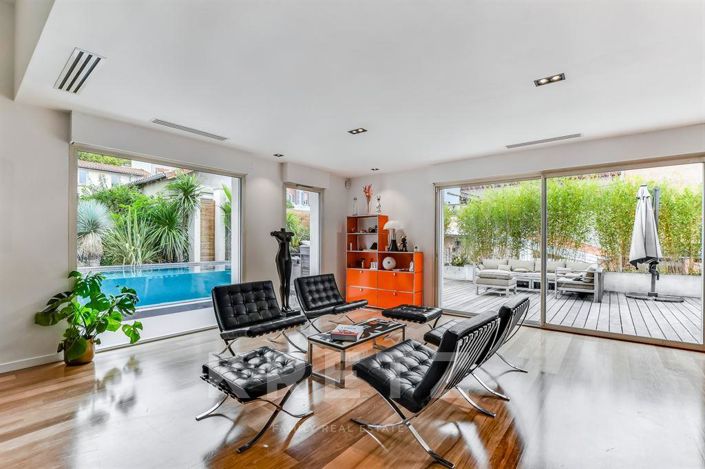 Image No.2-Propriété de 5 chambres à vendre à Toulouse