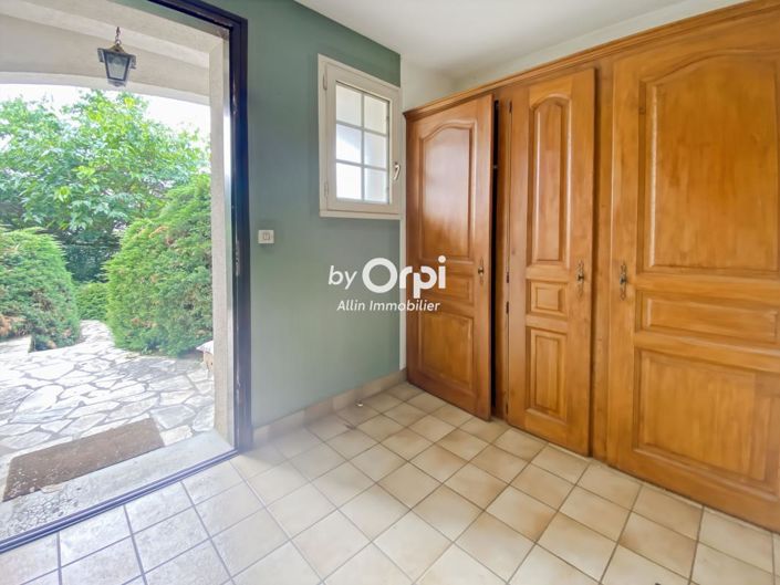 Image No.2-Maison de 5 chambres à vendre à Néris-les-Bains