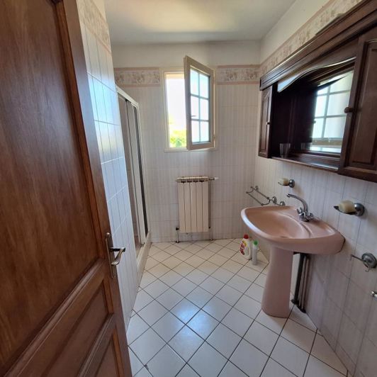 Image No.8-Maison de 5 chambres à vendre à Néris-les-Bains