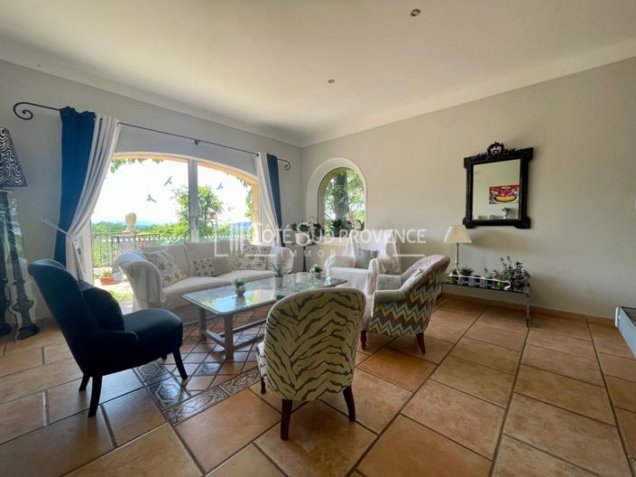 Image No.12-5 Bed House for sale