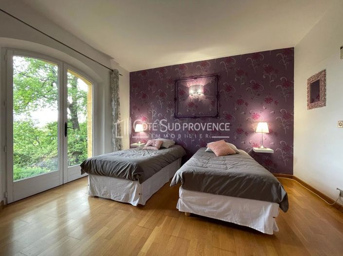 Image No.18-5 Bed House for sale