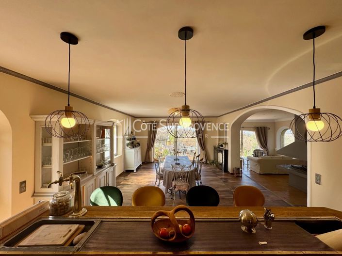 Image No.9-5 Bed House for sale