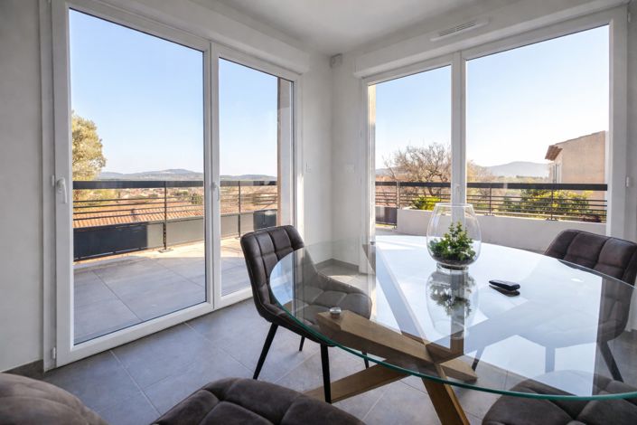 Image No.3-3 Bed Apartment for sale