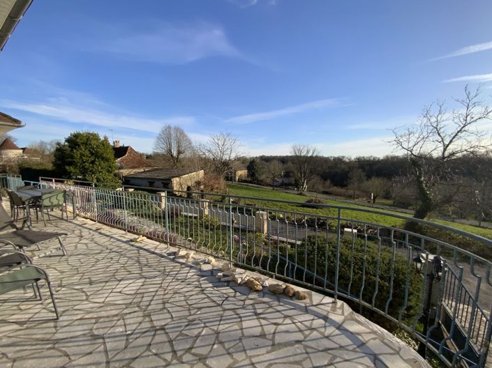 Image No.2-4 Bed House for sale