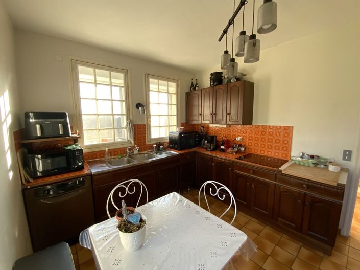 Image No.6-4 Bed House for sale