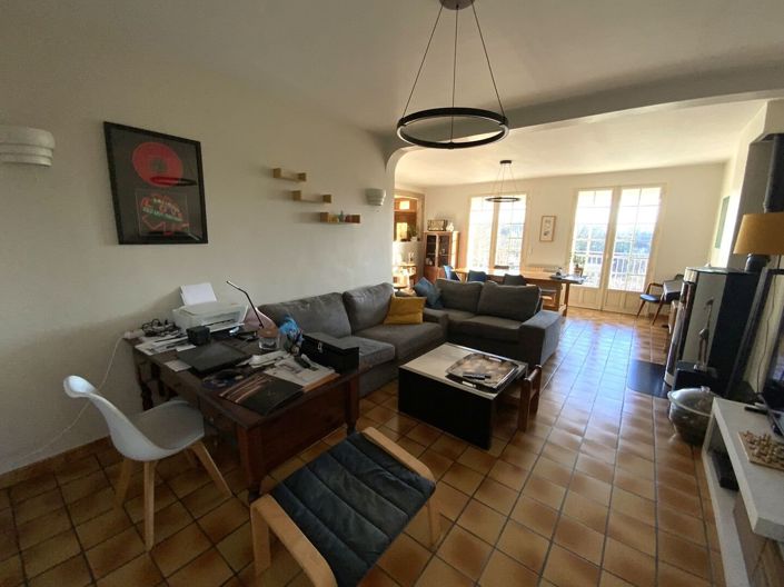 Image No.9-4 Bed House for sale