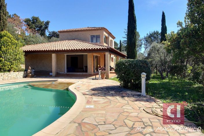 Image No.2-Maison de 5 chambres à vendre à Pierrefeu-du-Var