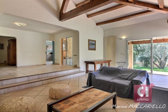 Image No.5-Maison de 5 chambres à vendre à Pierrefeu-du-Var