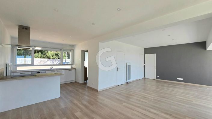 Image No.7-2 Bed House for sale