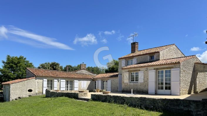 Image No.17-5 Bed House for sale