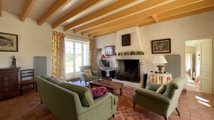 Image No.7-5 Bed House for sale