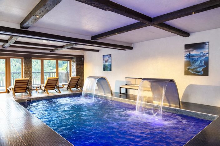 Image No.16-13 Bed Property for sale