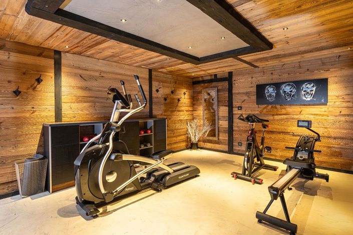 Image No.17-13 Bed Property for sale