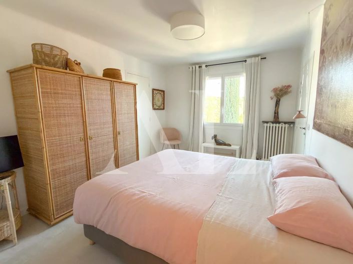 Image No.10-4 Bed House for sale