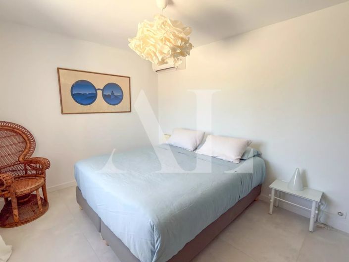 Image No.11-4 Bed House for sale