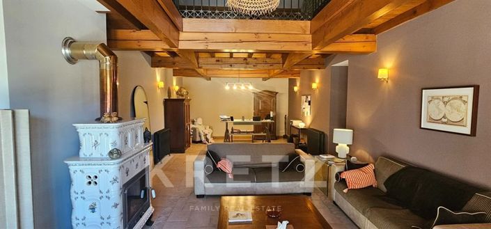 Image No.11-3 Bed Property for sale