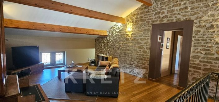 Image No.12-3 Bed Property for sale