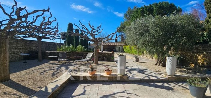 Image No.15-3 Bed Property for sale