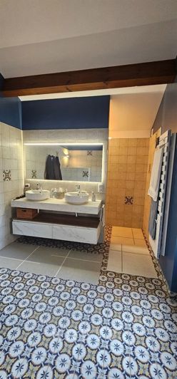 Image No.17-3 Bed Property for sale