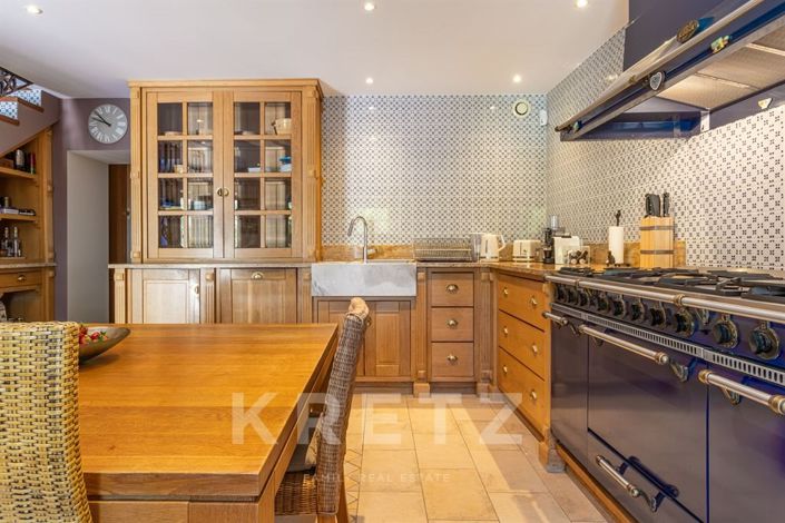 Image No.18-3 Bed House for sale