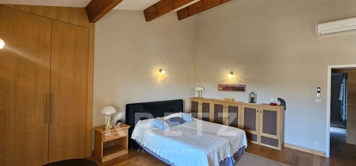 Image No.20-3 Bed Property for sale