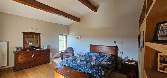 Image No.22-3 Bed Property for sale