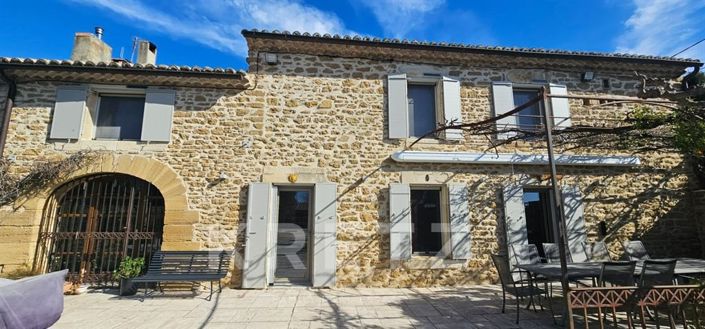 Image No.5-3 Bed Property for sale