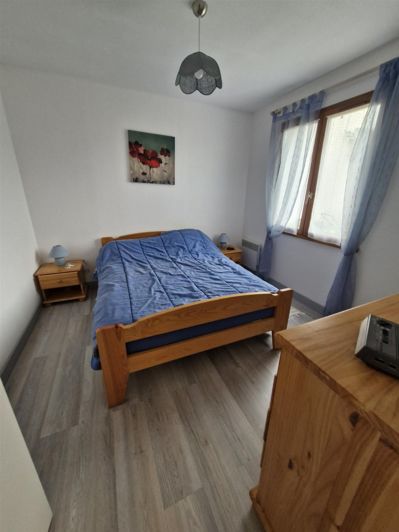 Image No.7-3 Bed House for sale