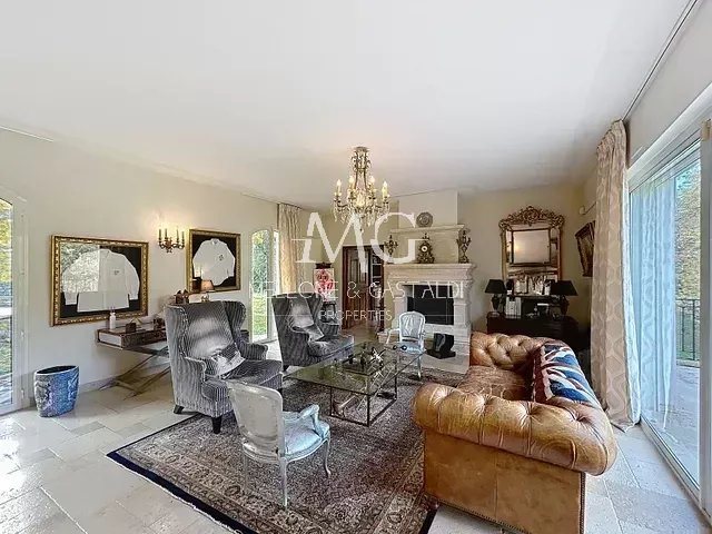 Image No.7-5 Bed House for sale