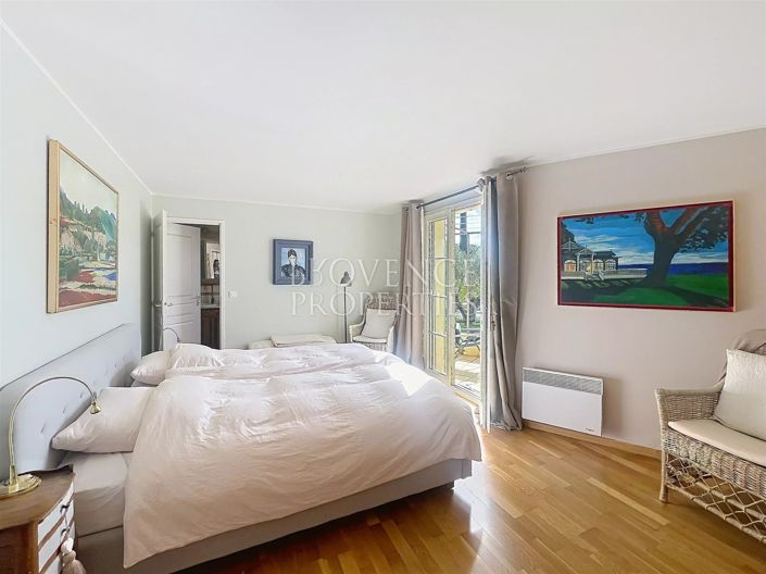 Image No.12-4 Bed House for sale