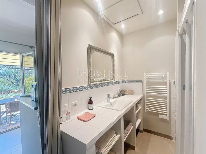 Image No.20-4 Bed House for sale