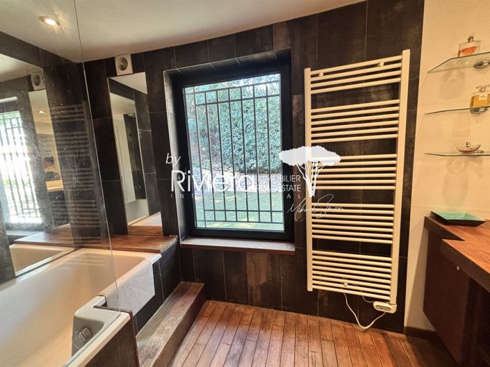 Image No.16-4 Bed House for sale