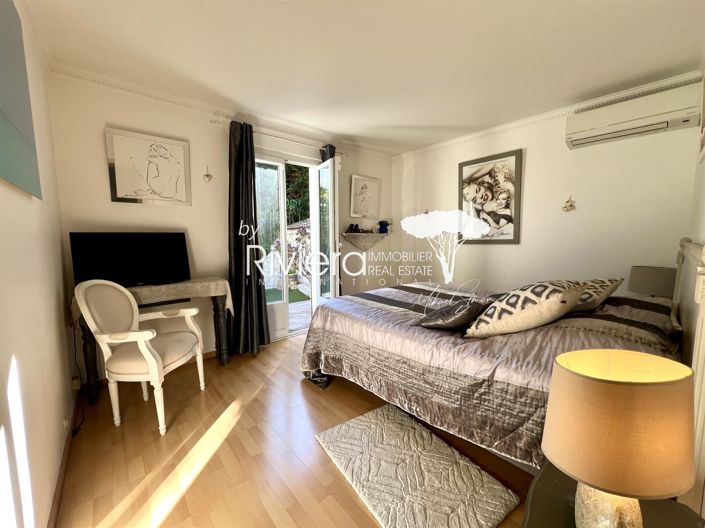 Image No.24-4 Bed House for sale