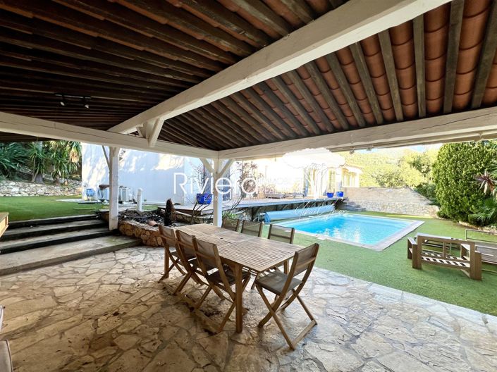 Image No.3-4 Bed House for sale